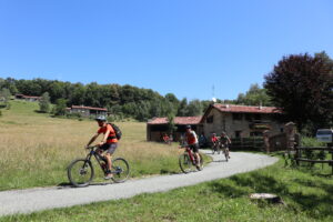 Il Boom del Cicloturismo: Opportunità e Sfide per il Turismo Lento