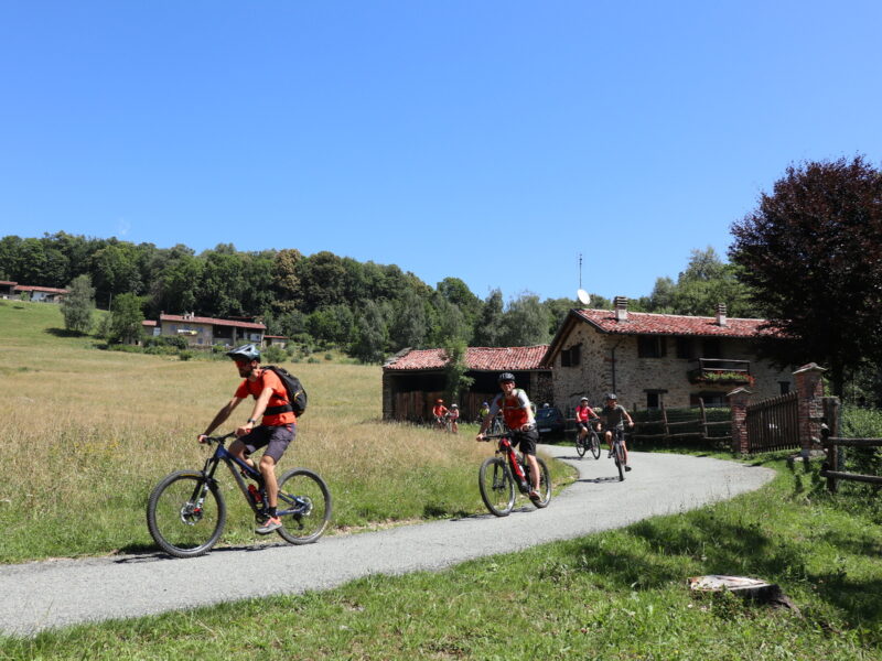 Il Boom del Cicloturismo: Opportunità e Sfide per il Turismo Lento